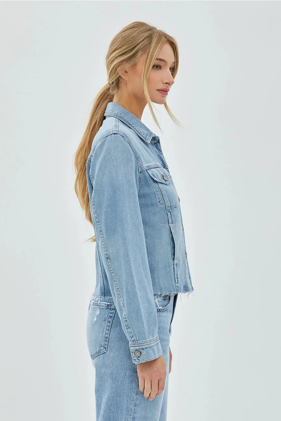 TRUCKER DENIM JACKET